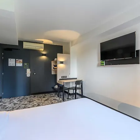Hotel Compiegne 3*