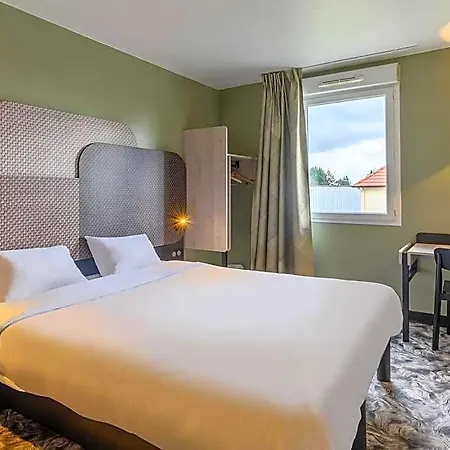 Hotel Compiegne 3*